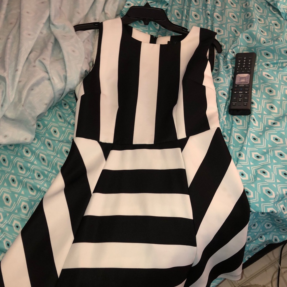 A beautiful black and white dress